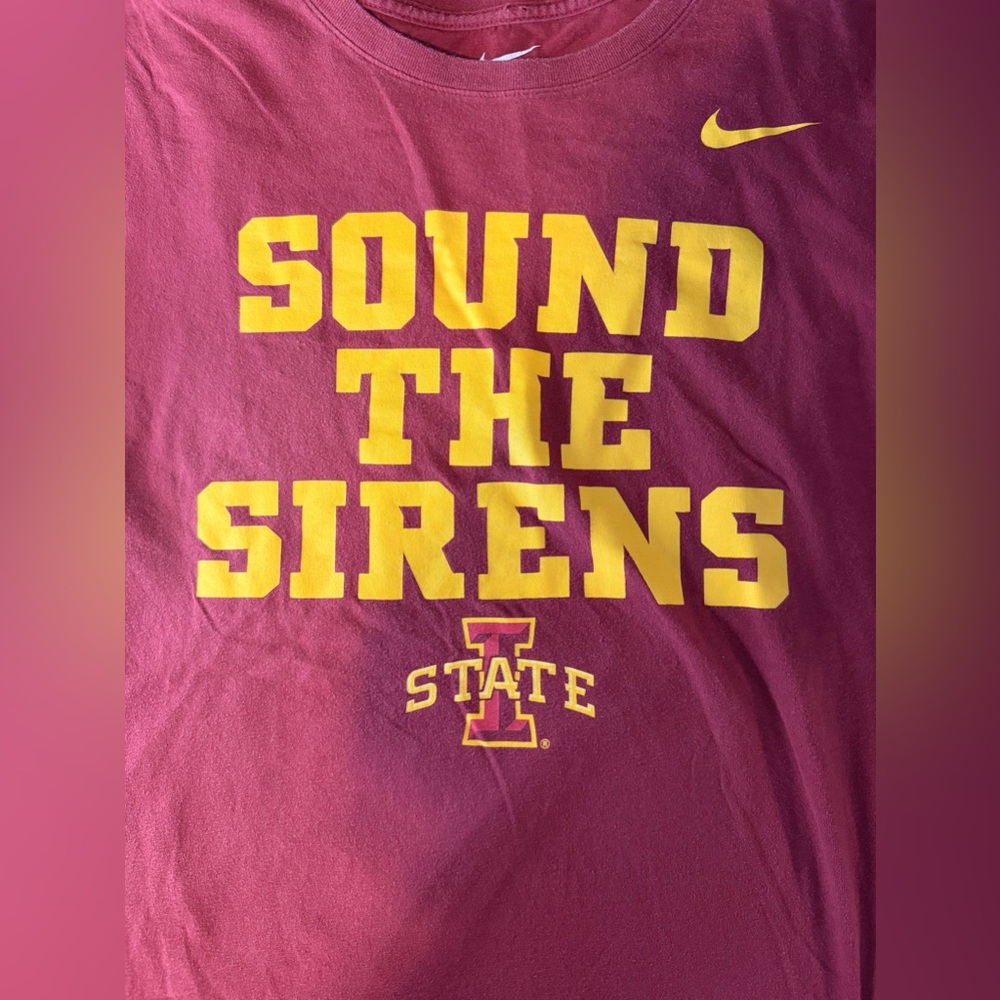 Nike ISU cyclones Iowa State Graphic T-Shirt